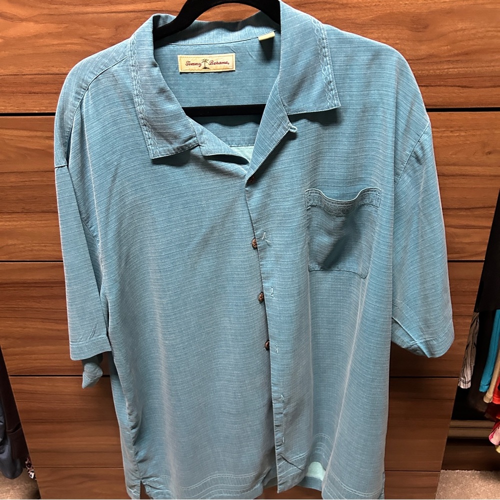 Tommy Bahama Light Blue Casual Shirt